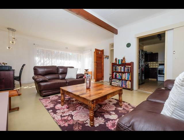3 BEDROOM HOUSE FOR SALE IN GALLO MANOR